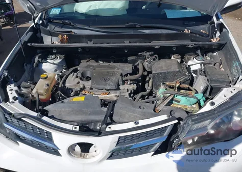 2015 Toyota Rav4 Xle из США, поврежденный, VIN 2T3RFREV9FW237332